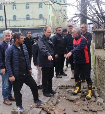 Siirt’te sağanak yağış sele neden oldu