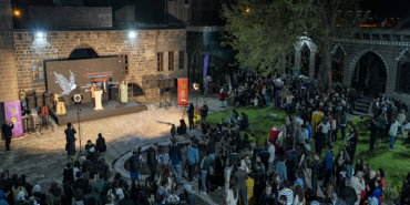 Amed Uluslararası Tiyatro Festivali “Barış İçin Diyalog” temasıyla başladı