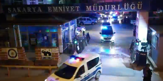 Sakarya merkezli 13 ilde yasa dışı bahis operasyonu: 53 kişi tutuklandı