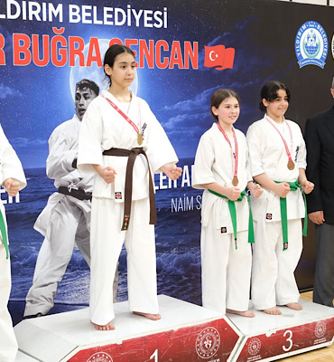 Yıldırımlı karateciler, turnuvada 65 madalya kazandı