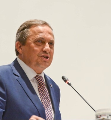 Torun: Okullardaki silahlı saldırılar güvenlik zafiyetini gösteriyor