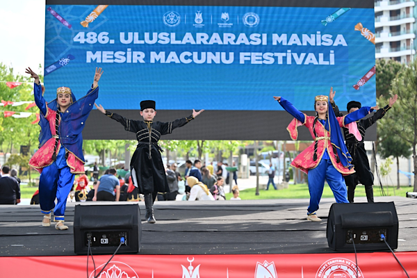 Mesir Festivali’nde dünya kültürleri Manisa’da buluştu