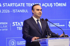 Kacır, Esenler’de festival ve bilim merkezi açılışına katıldı