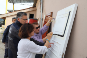 Eskişehir’de kadınlara alçı ve boya eğitimi verildi