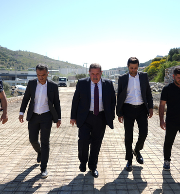 Topuz, devam eden projeler hakkında incelemelerde bulundu