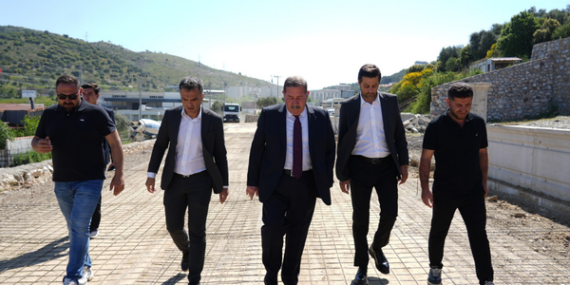 Topuz, devam eden projeler hakkında incelemelerde bulundu