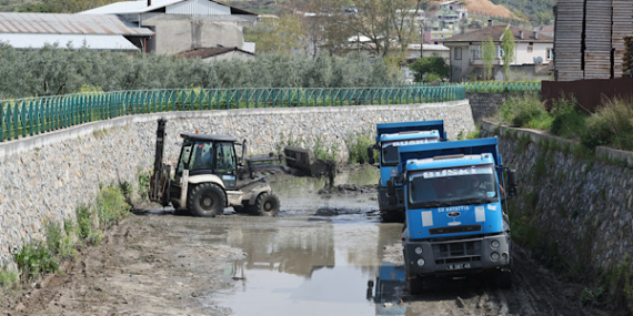 Bursa’nın derelerinde temizlik çalışmaları sürdürülüyor