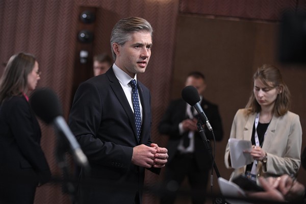 Budrys: Avrupa, Macaristan'daki son seçimlerin ardından gelen ivmeyi kullanmalı