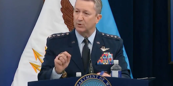 Caine: Bu abluka, uyruğuna bakılmaksızın tüm gemileri kapsıyor