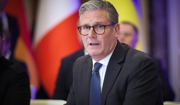 Starmer, Dunmurry’deki polis karakolu saldırısını kınadı