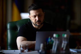 Zelenski: Rusya'ya karşı yaptırımlar konusundaki çalışmalarınıza devam edin