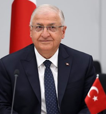 Bakan Güler, 23 Nisan’da şehit ve gazi çocuklarıyla buluştu