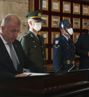 Özdağ, İzmir Ticaret Odası’na ziyaret gerçekleştirdi