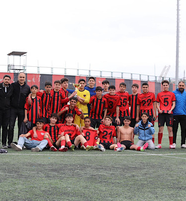 Van Büyükşehir Belediyespor U-15 Futbol Takımı, şampiyon oldu