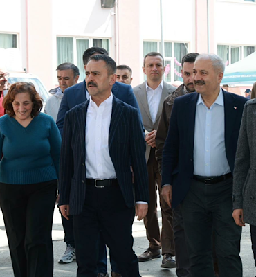 Vali Aktaş’tan Gebze’de seçim sandıklarına ziyaret