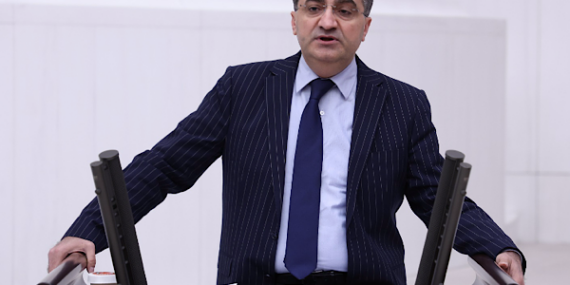 Ekmen: Hayatını ailesine hasreden her kadın bakım veren olarak sigortalanmalıdır