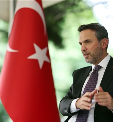 Bayraktar: Bu temasların iş birliklerini daha ileri bir zemine taşıyacağına inanıyoruz