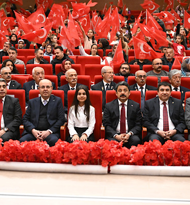 Başkan Ekicioğlu, 23 Nisan kutlama programlarına katıldı