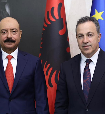 Arnavutluk Parlamentosu Başkanı Peleshi, Katar Büyükelçisi ile görüştü