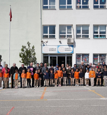 Düzce’de Alzheimer merkezi sakinleri öğrencilere ziyaret gerçekleşti
