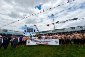 Kepez Yağlı Güreşleri'nde pehlivanlar er meydanına çıktı