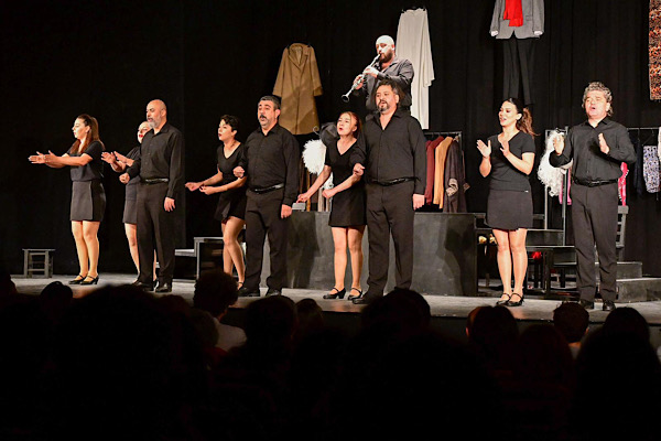 "Bir Takım Azizlikler" oyunu Mesir Tiyatro Festivali'nde sahnelendi