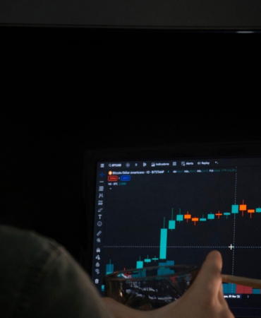 BIST 100 kritik seviyelerde tutunmaya çalışıyor