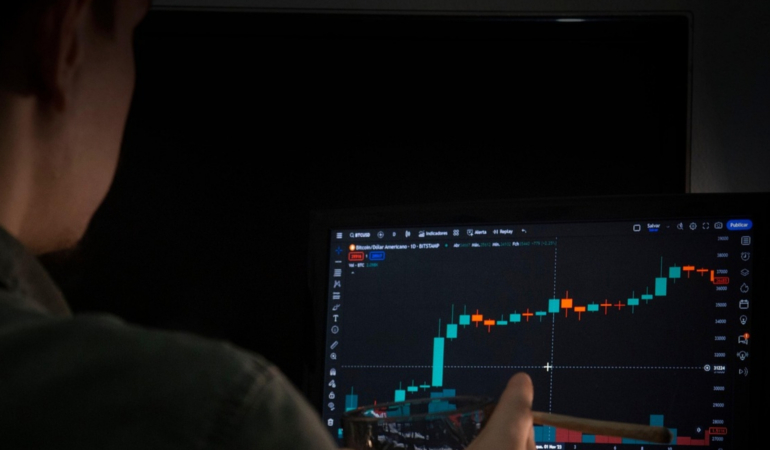 BIST 100 kritik seviyelerde tutunmaya çalışıyor