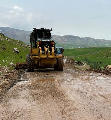 Siirt’te sel ve heyelan sonrası 70 köy yolu ulaşıma açıldı