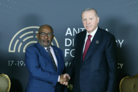 Erdoğan, Komorlar Cumhurbaşkanı Assoumani ile görüştü