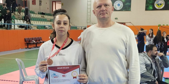 Ceren Çiftçi, Taekwondo Grup Müsabakaları'nda üçüncü oldu