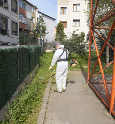 Kartal’da park ve yeşil alanlarda yaz hazırlığı