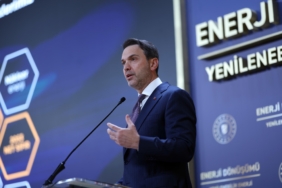 Bayraktar: Türkiye güçlü bir enerji merkezi olma yolunda ilerliyor