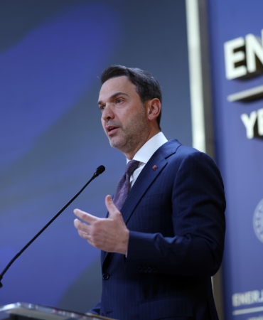 Bayraktar: Türkiye güçlü bir enerji merkezi olma yolunda ilerliyor