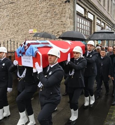 Atay Aktuğ için Trabzon’da tören düzenlendi
