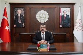 Tekin, OECD Beceriler Zirvesi’ndeki oturuma başkanlık etti