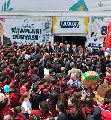 Osmaniye Kitap Fuarı, ilk 3 günde 30 bin ziyaretçiyi ağırladı